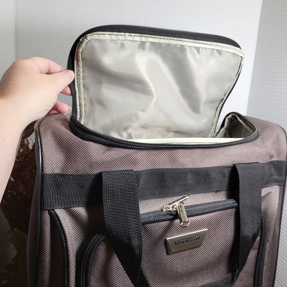 Voyageur Gray and Black Carry On Bag Luggage - Picture 8 of 15